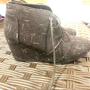 TOMS Wedges